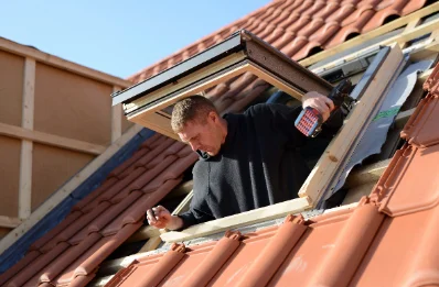 Pose de fenêtres de toit Velux à Saint-Romain-d'Urfé
